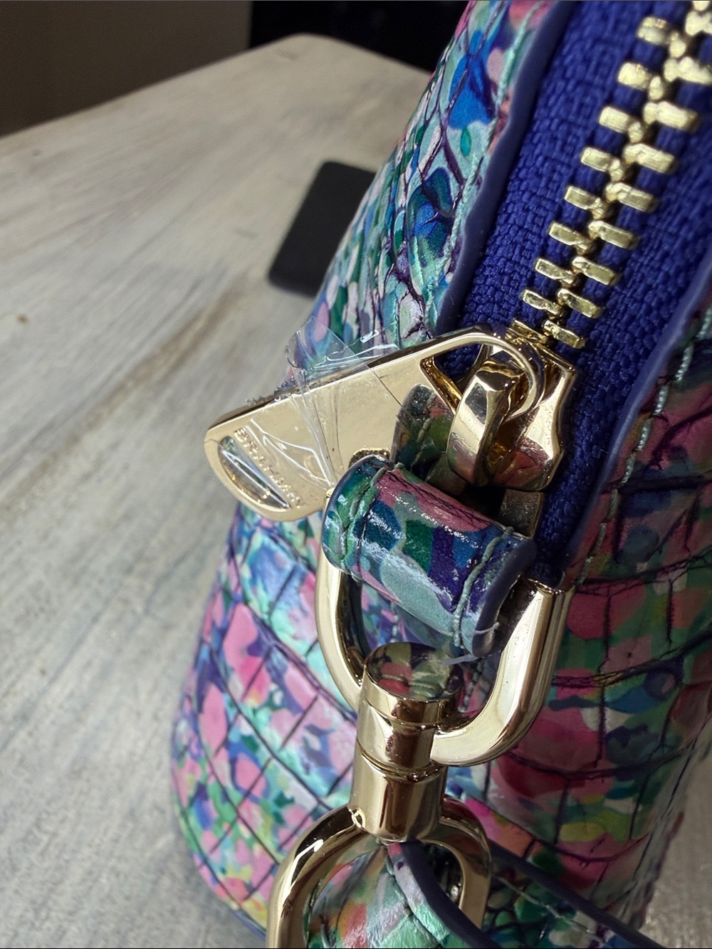 Brahmin Small Georgina Ditsy Spring Melbourne Daisy Embossed Leather Crossbody - Picture 5 of 12